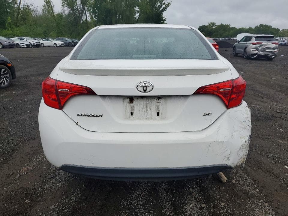 2017 TOYOTA COROLLA SE 6
