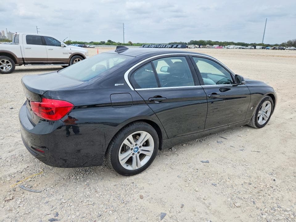 2017 BMW 330E 3