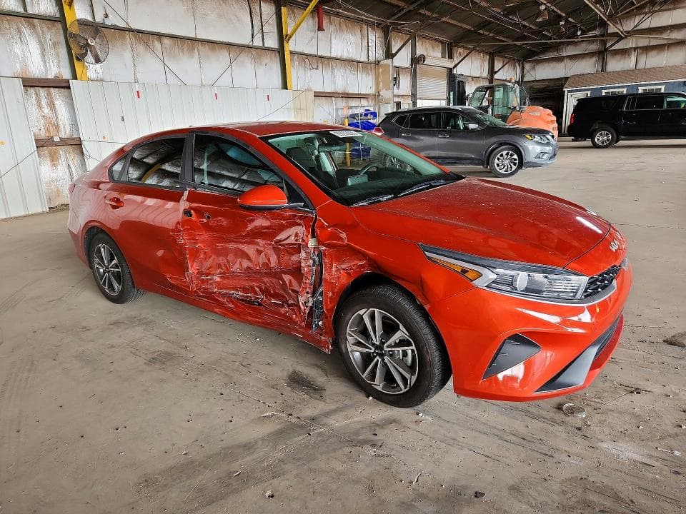 2023 KIA FORTE LXS 4