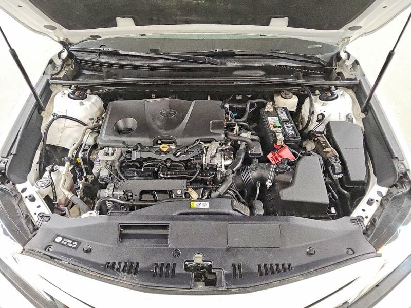 2020 TOYOTA CAMRY SE 11