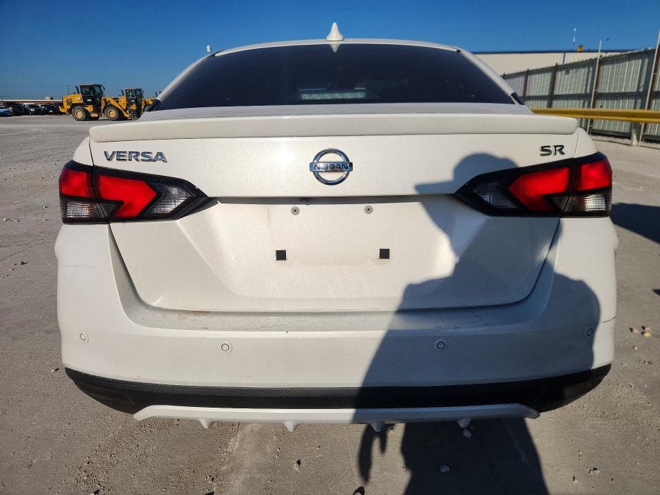 2020 NISSAN VERSA SR 6