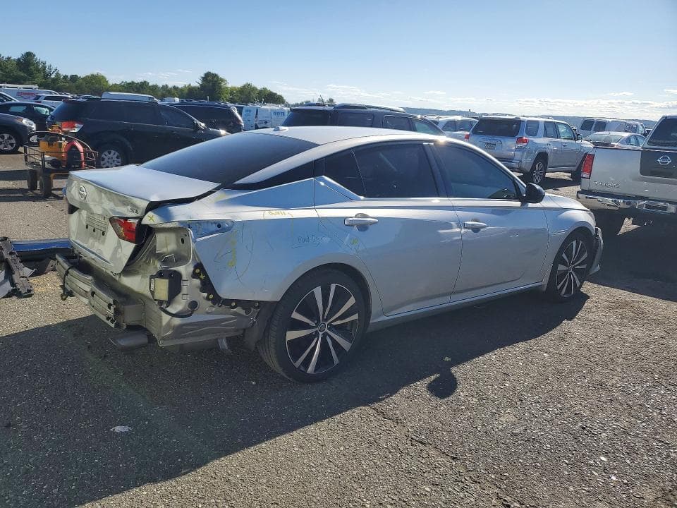 2021 NISSAN ALTIMA SR 3