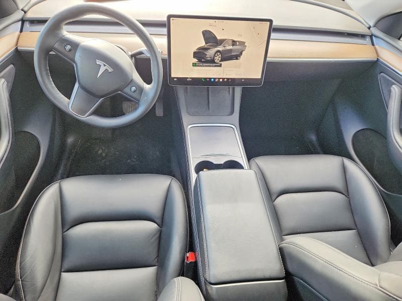 2023 TESLA MODEL Y 8
