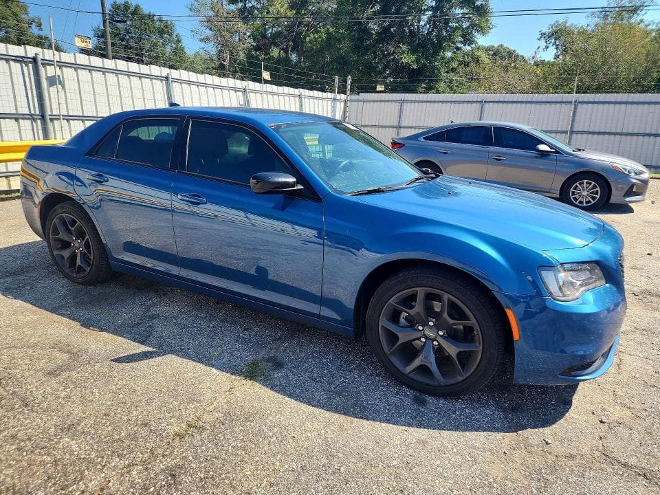 2022 CHRYSLER 300 TOURING 4