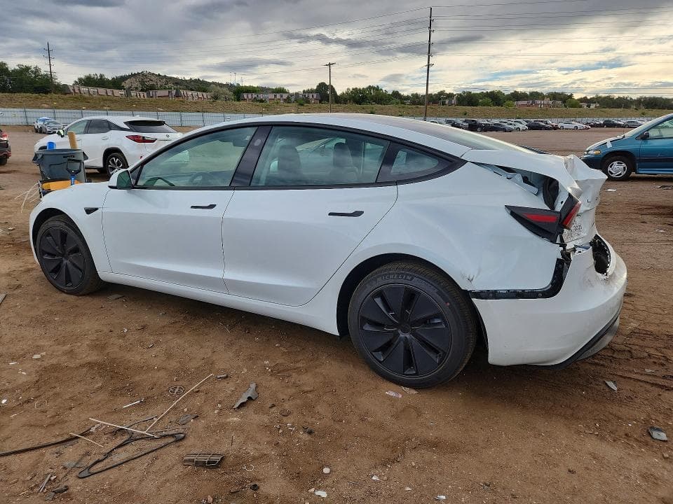 2026 TESLA MODEL 3 2