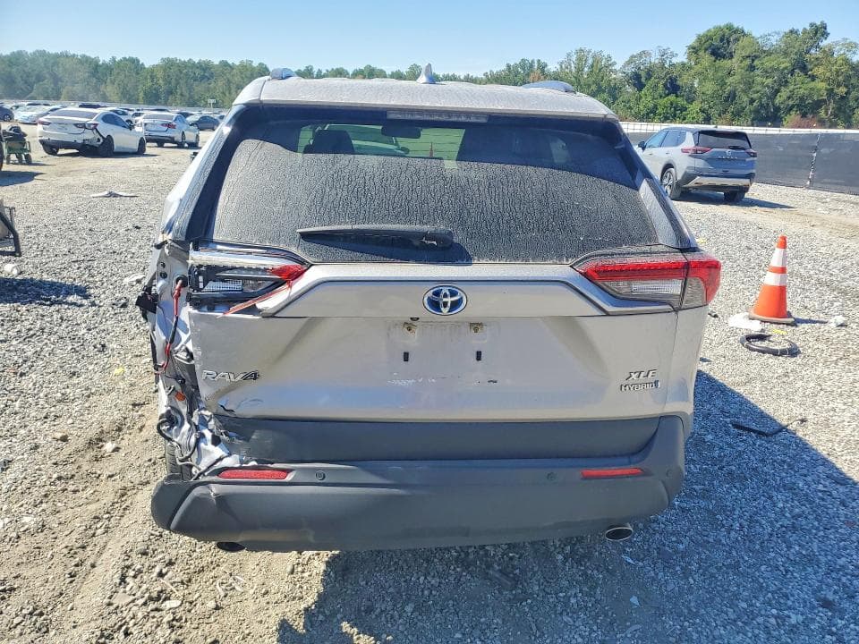 2024 TOYOTA RAV4 XLE PREMIUM 6