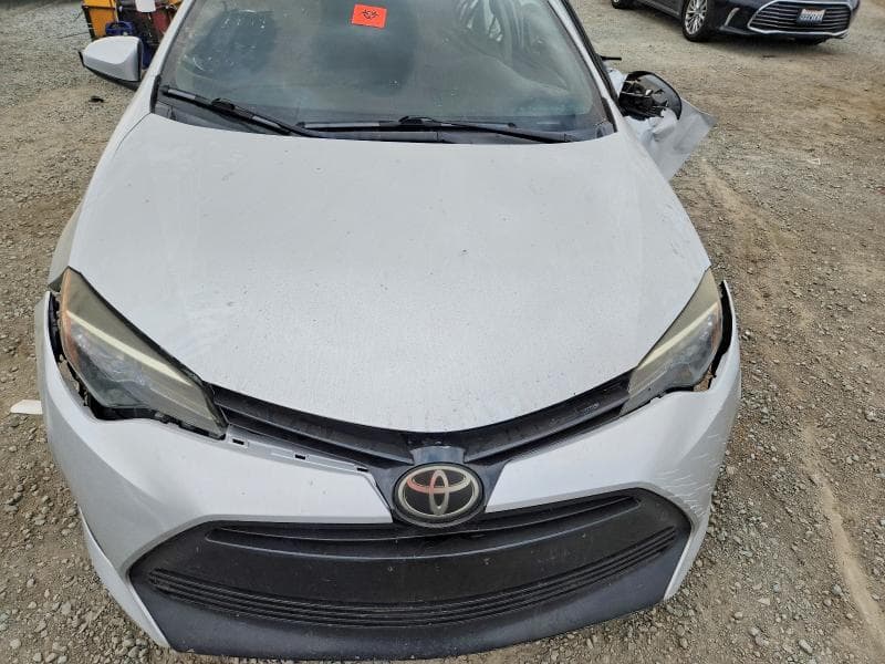 2018 TOYOTA COROLLA LE 11
