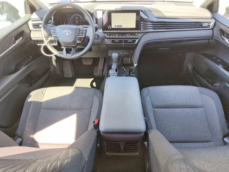 2026 TOYOTA CAMRY LE 8