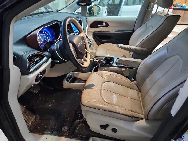 2017 CHRYSLER PACIFICA LIMITED 7
