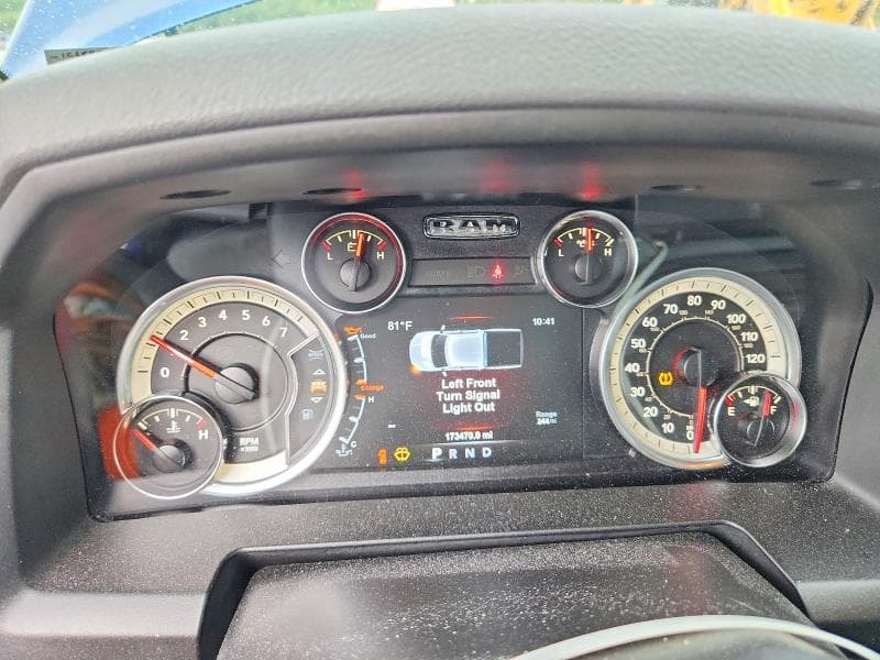 2019 RAM 1500 CLASSIC SLT 9