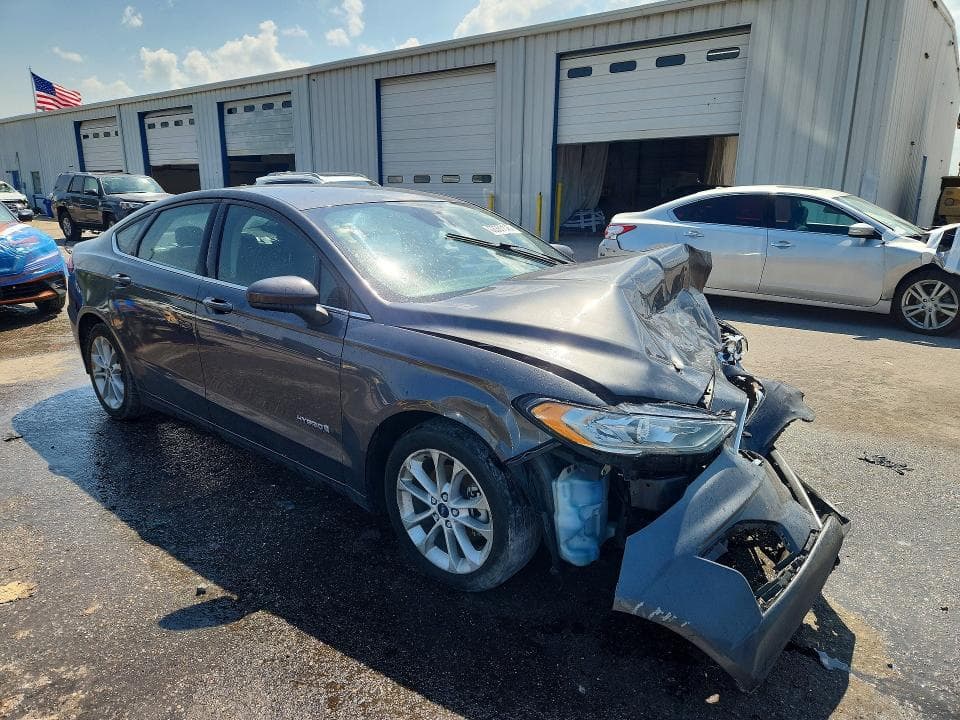 2019 FORD FUSION SE 4