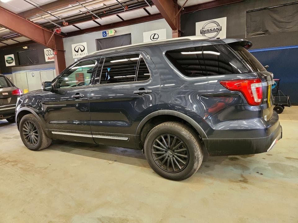2017 FORD EXPLORER XLT 2