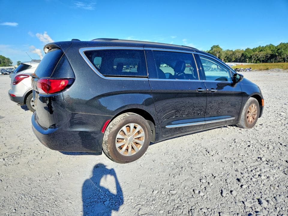 2017 CHRYSLER PACIFICA TOURING L 3