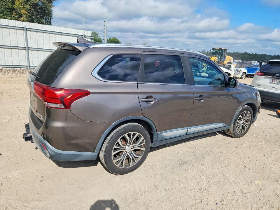 2017 MITSUBISHI OUTLANDER SE 3