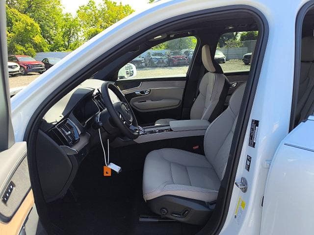 2026 VOLVO XC90 CORE 7