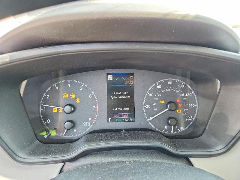 2024 TOYOTA COROLLA LE 9