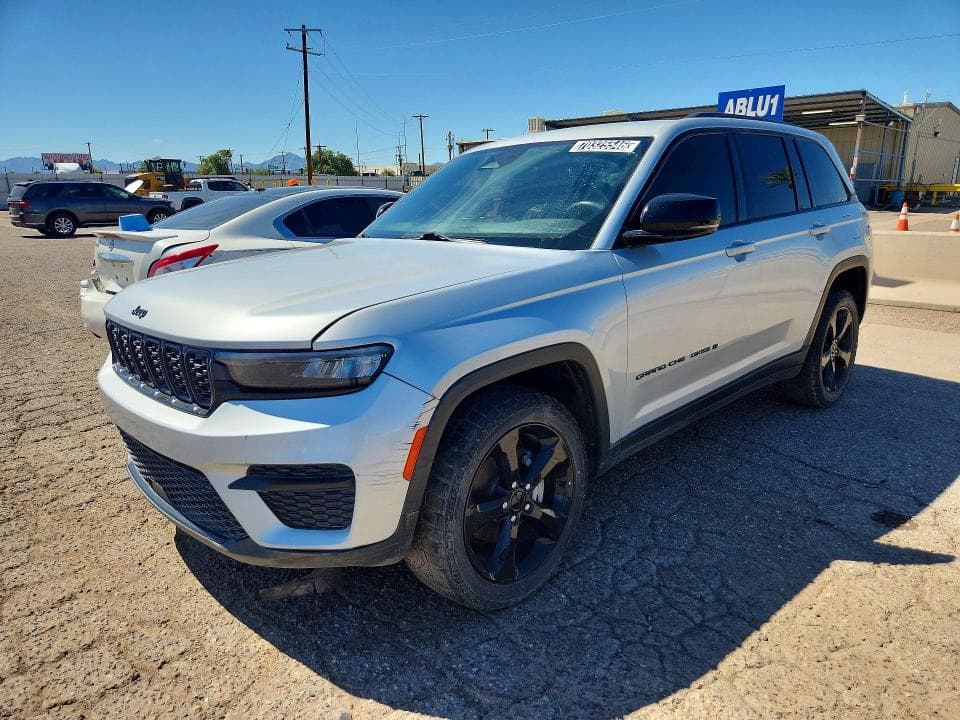 2023 JEEP GRAND CHEROKEE LAREDO - 1
