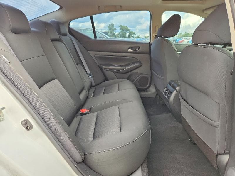2019 NISSAN ALTIMA SV 10