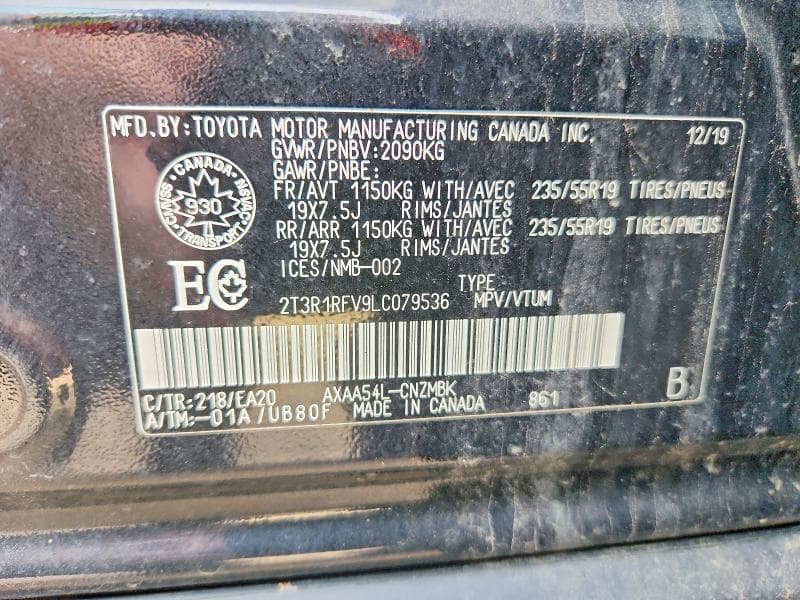 2020 TOYOTA RAV4 XLE 13