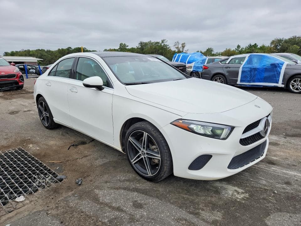 2019 MERCEDES-BENZ A 220 4