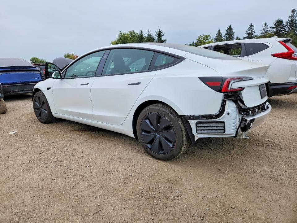2026 TESLA MODEL 3 2