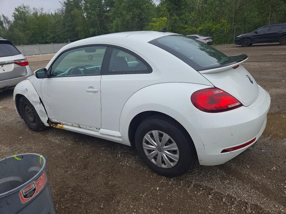 2017 VOLKSWAGEN BEETLE SE 2