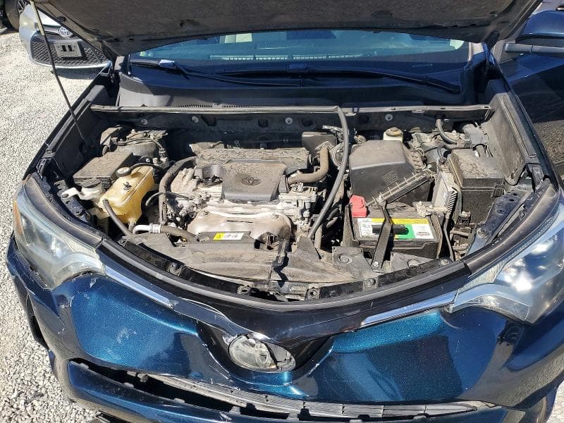 2018 TOYOTA RAV4 XLE 12