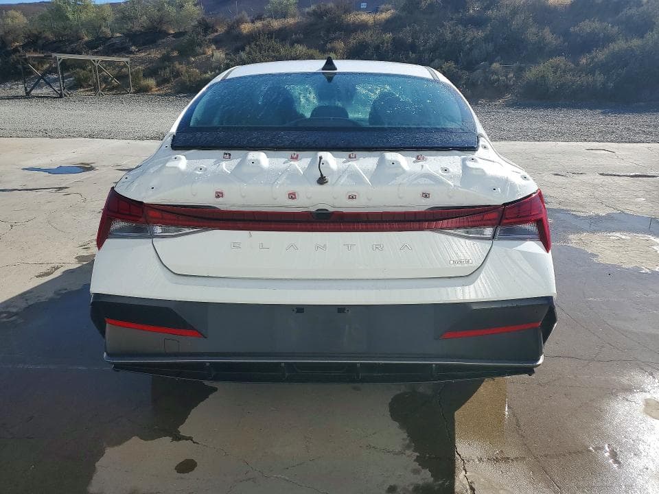 2025 HYUNDAI ELANTRA LIMITED 6