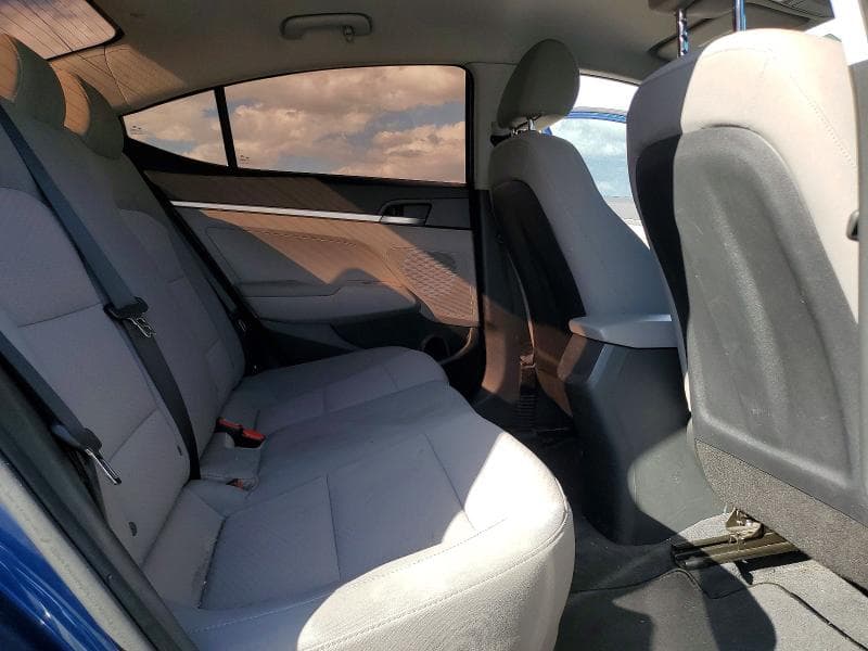 2020 HYUNDAI ELANTRA SE 10