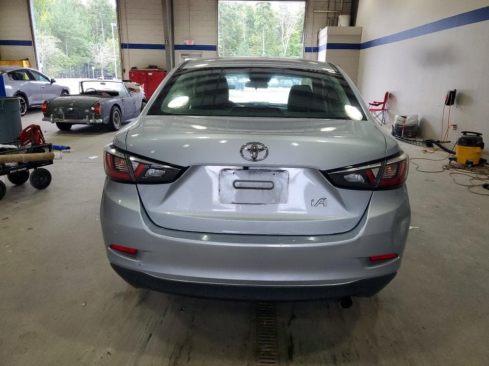 2017 TOYOTA YARIS IA BASE 6