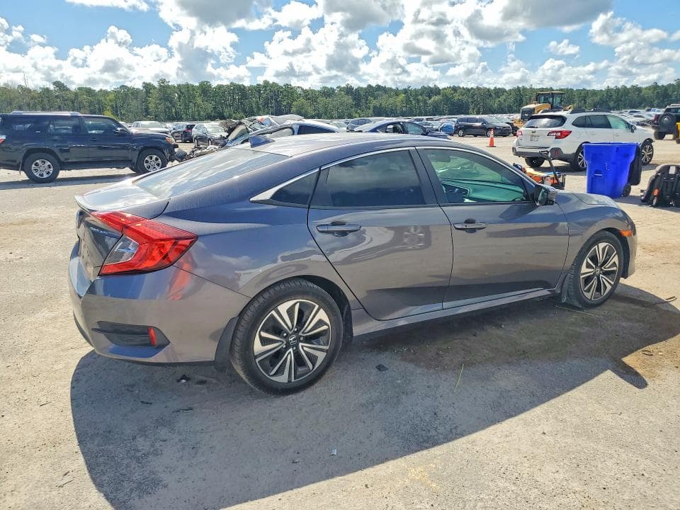 2017 HONDA CIVIC EX 3