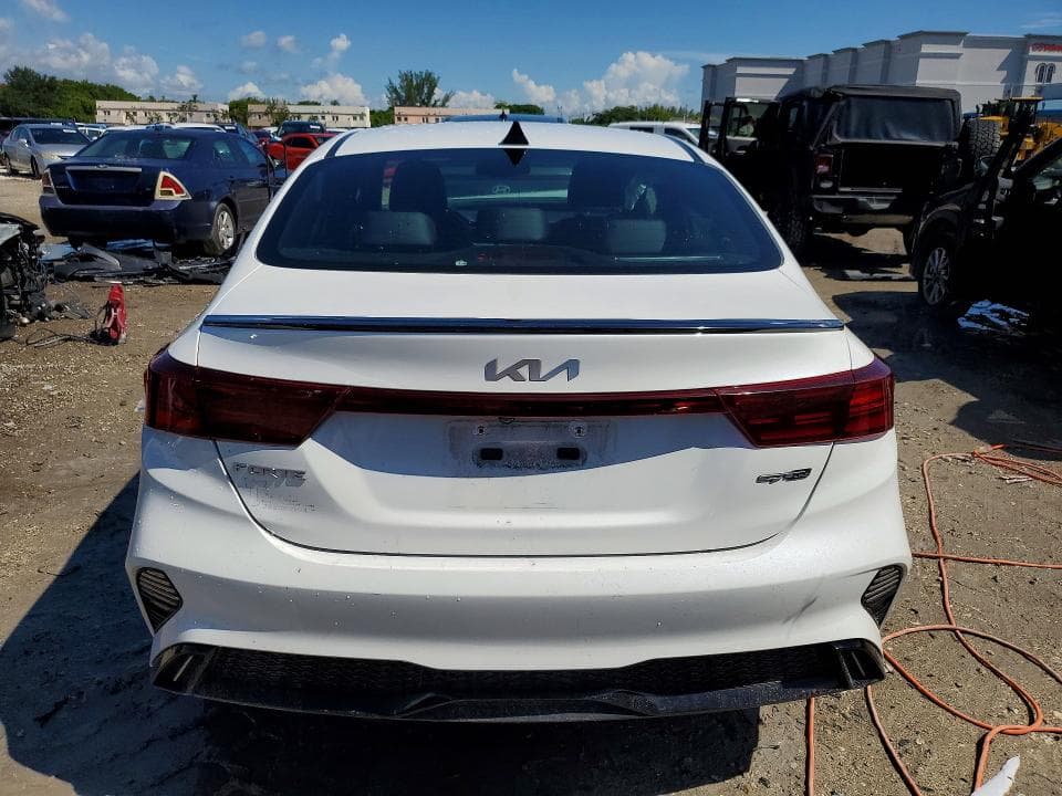 2023 KIA FORTE GT LINE 6