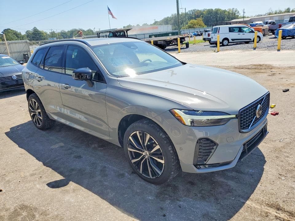 2025 VOLVO XC60 PLUS 4