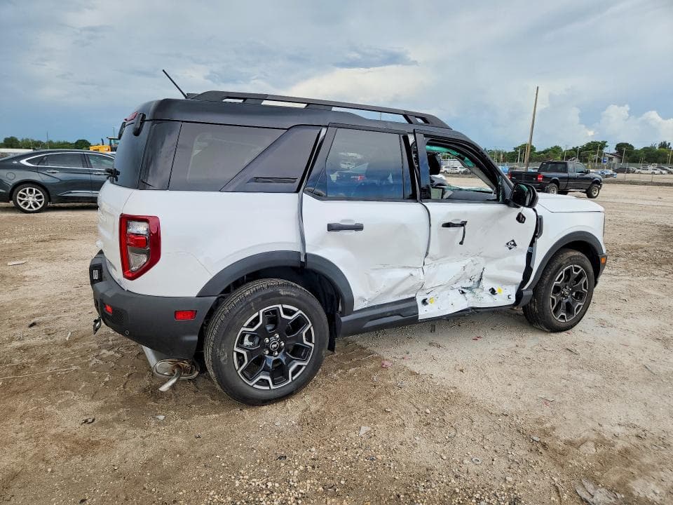 2026 FORD BRONCO SPORT OUTER BANKS 3