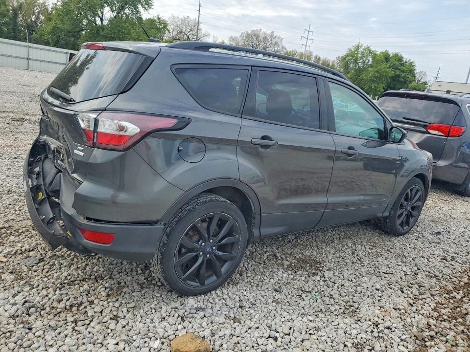 2017 FORD ESCAPE SE 3