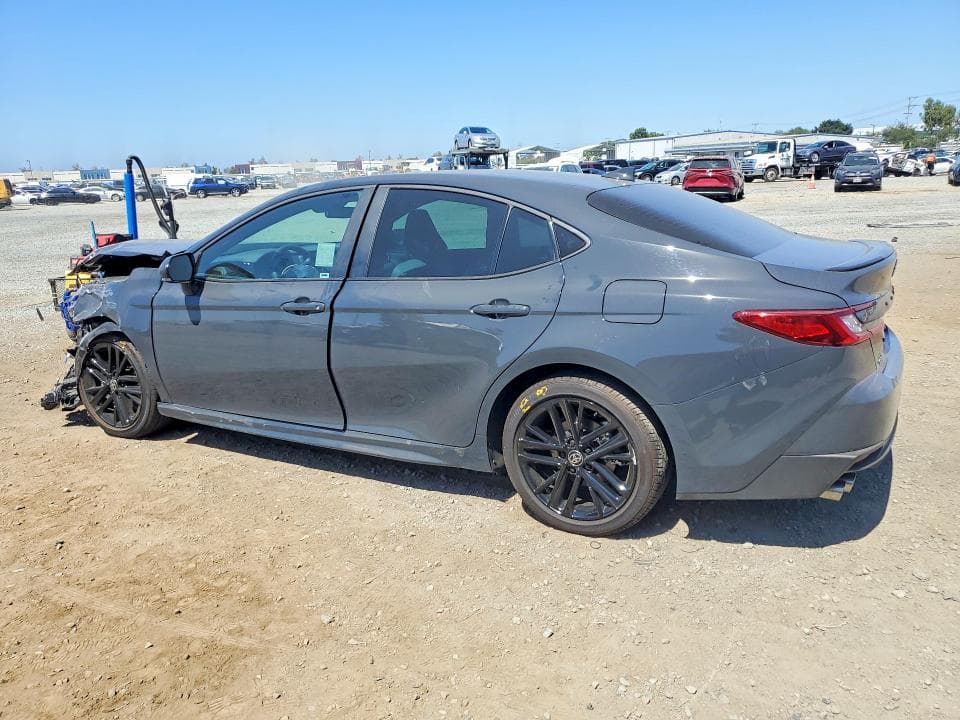 2026 TOYOTA CAMRY SE 2
