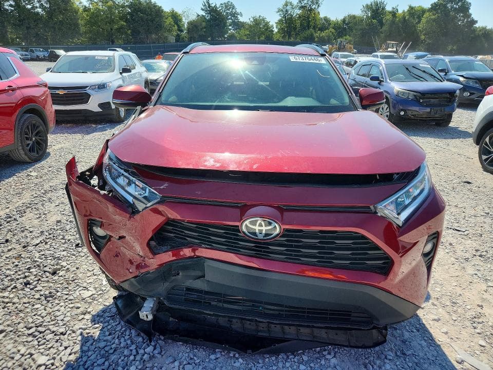 2019 TOYOTA RAV4 XLE 5