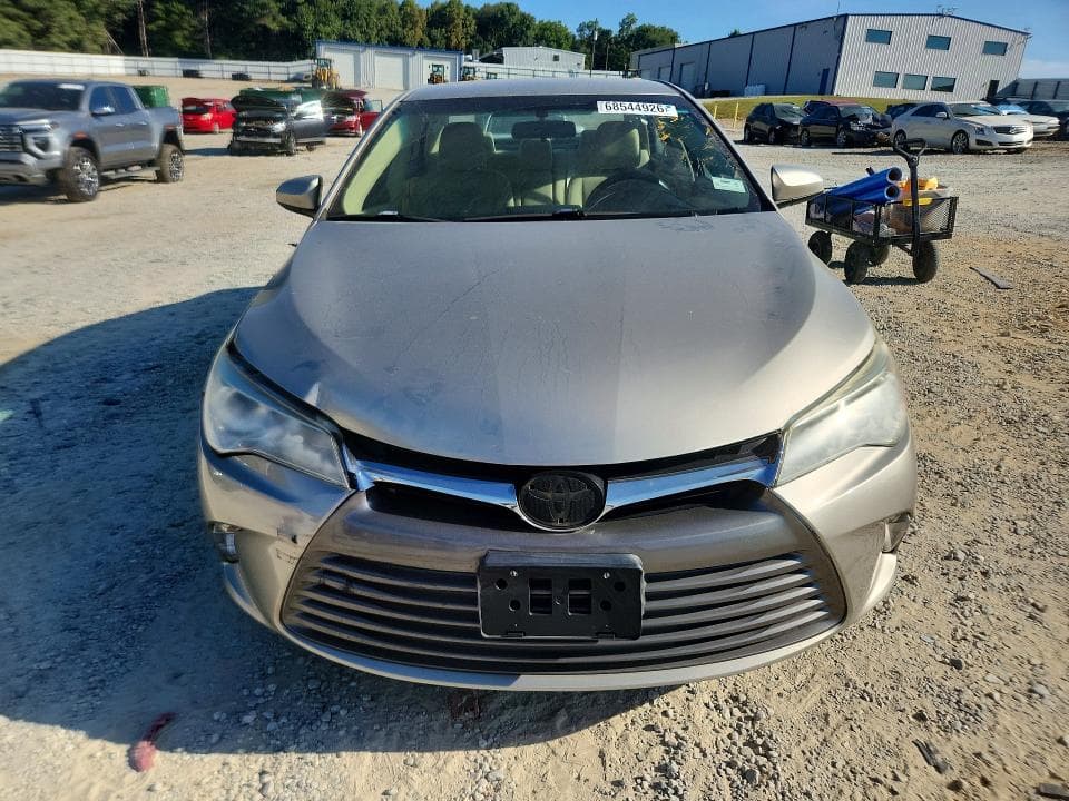 2017 TOYOTA CAMRY LE 5