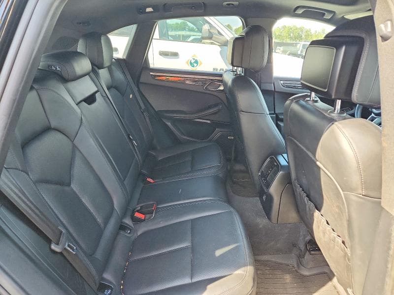 2019 PORSCHE MACAN 10