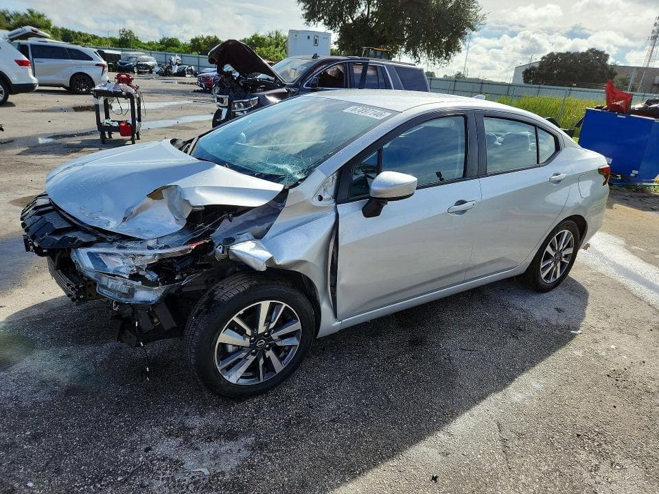 2025 NISSAN VERSA SV