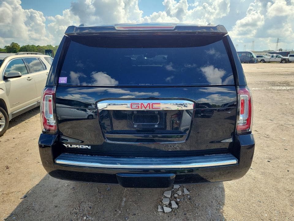 2017 GMC YUKON DENALI 6