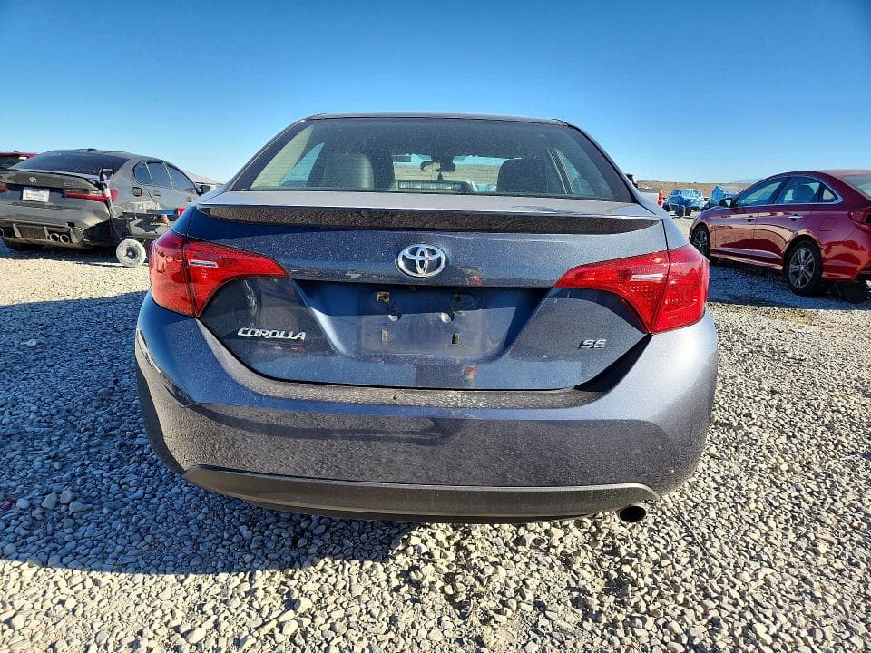 2017 TOYOTA COROLLA SE 6