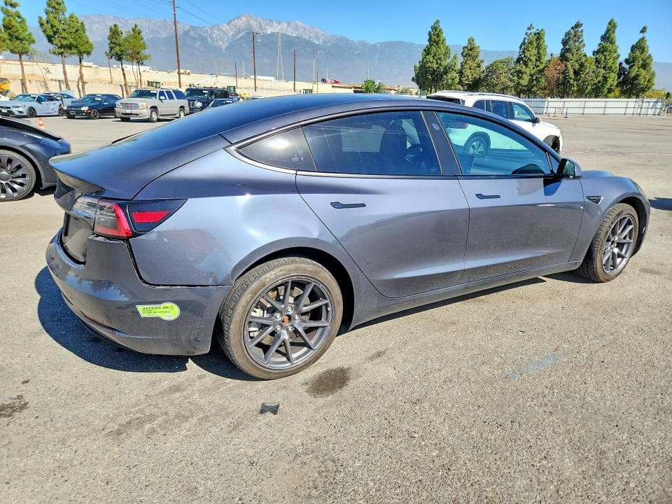 2023 TESLA MODEL 3 3