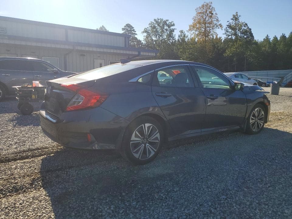 2017 HONDA CIVIC EX 3