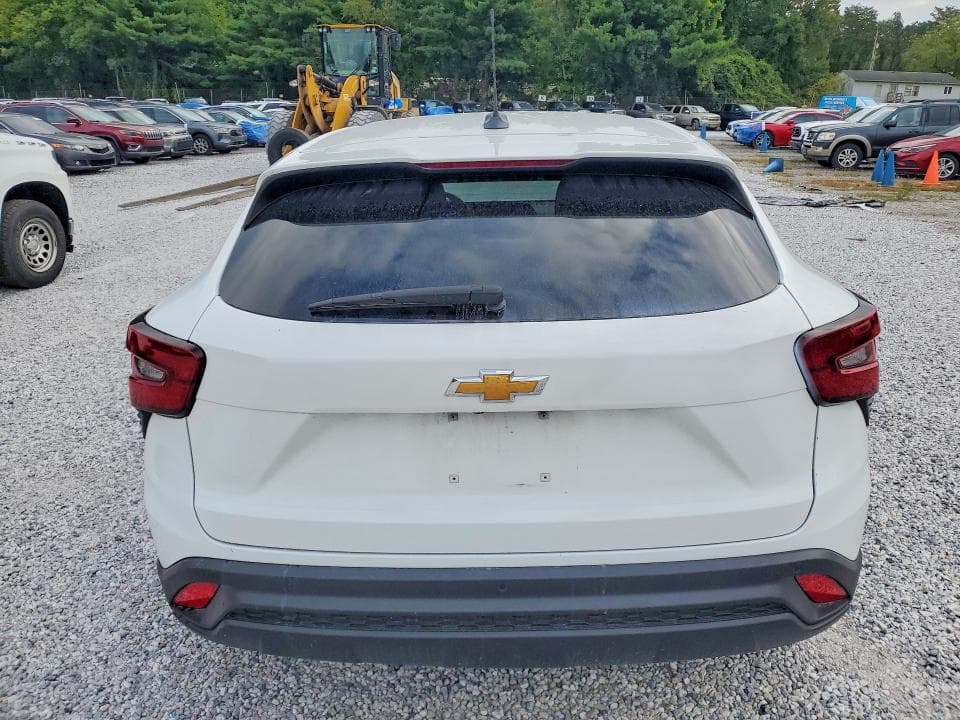 2024 CHEVROLET TRAX LS 6