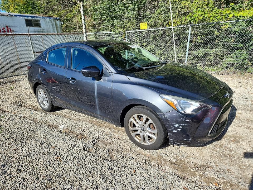 2017 TOYOTA YARIS IA BASE 4