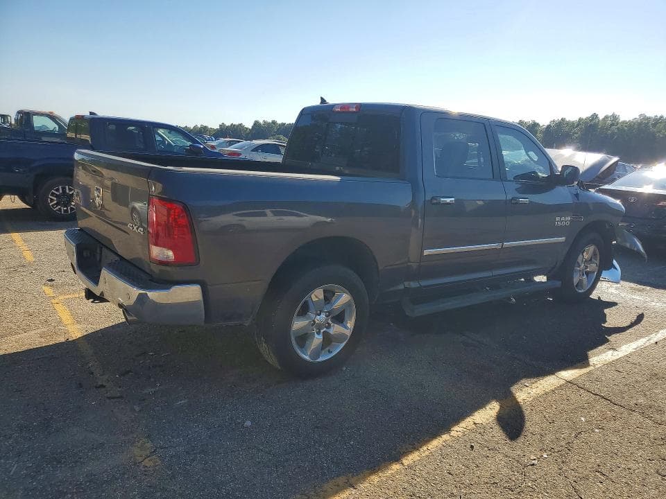 2018 RAM 1500 SLT 3