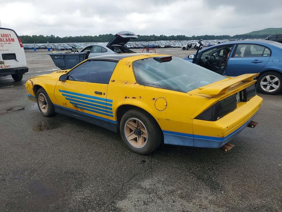 1984 CHEVROLET CAMARO 2