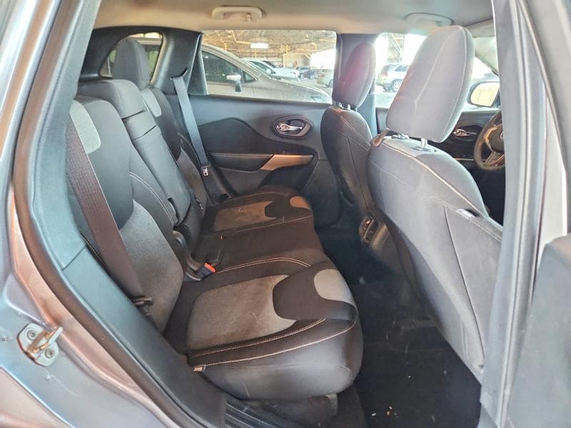 2018 JEEP CHEROKEE LATITUDE 11