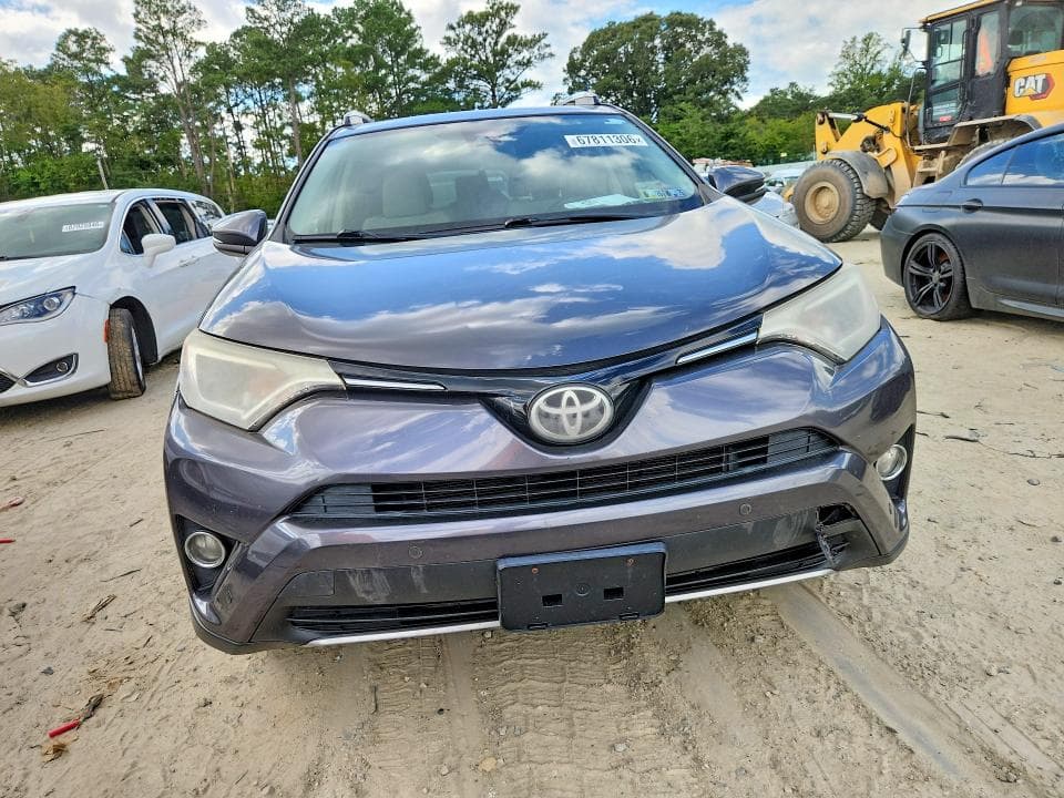 2017 TOYOTA RAV4 XLE 5
